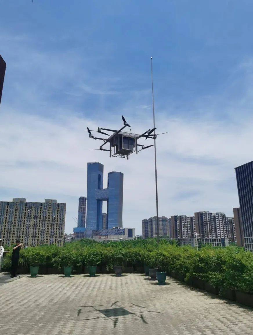 南京首条无人机商业化运输航线开通